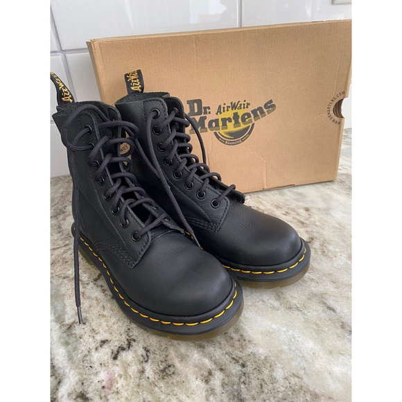 Shoes - Doc Martens AW004 KV05Q US 5 Soft Pebble Leather Black Combat Boots